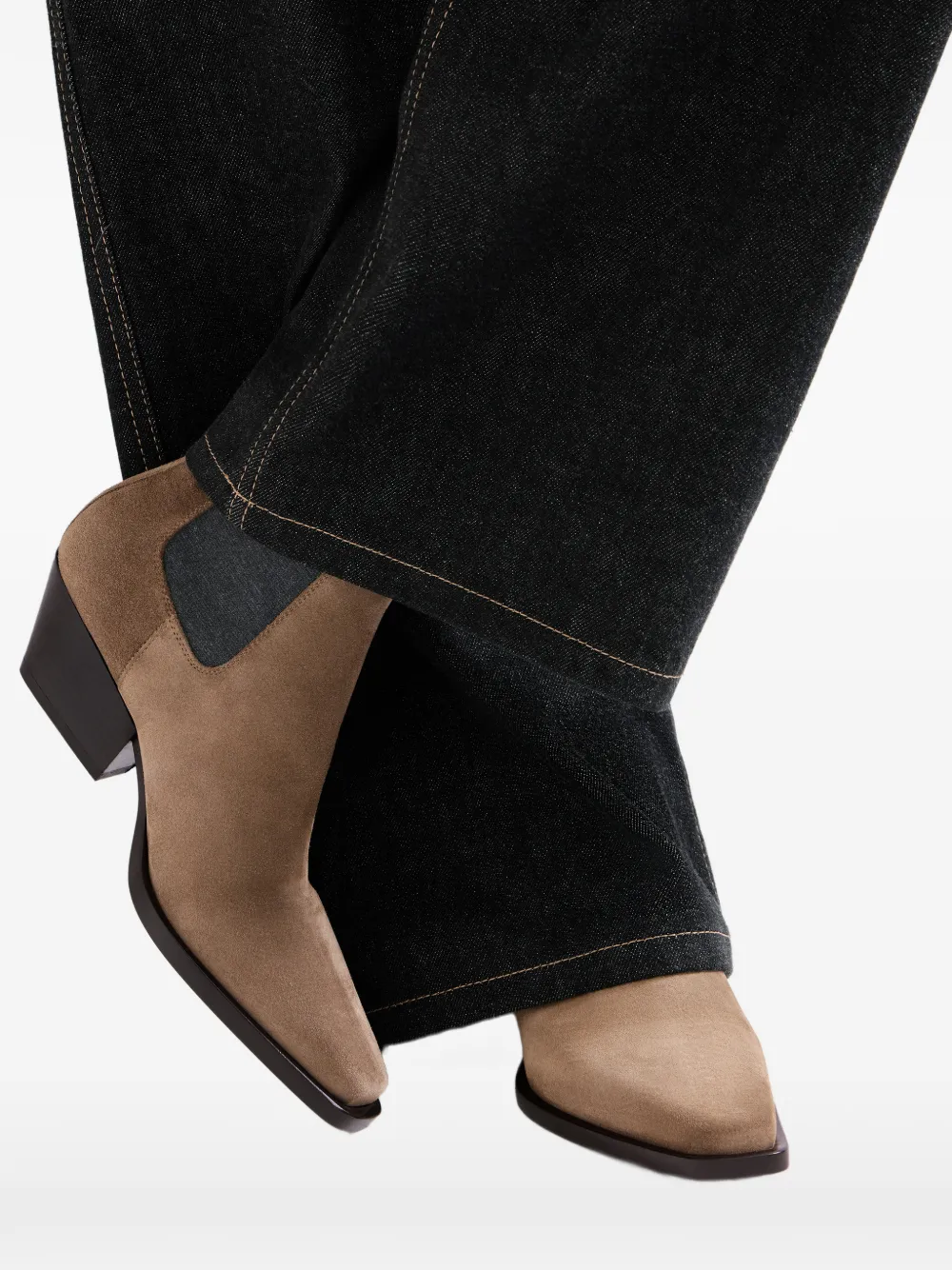 Brunello Cucinelli Suède Chelsea laarzen met lusdetail Beige