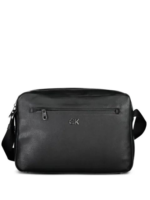 Calvin Klein logo-plaque shoulder bag