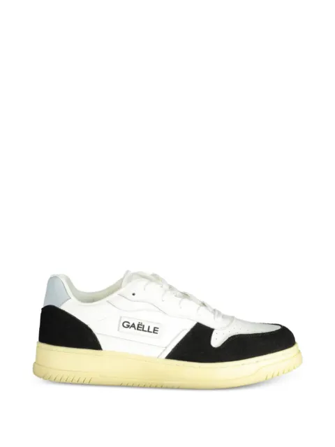 Gaelle panelled low top sneakers
