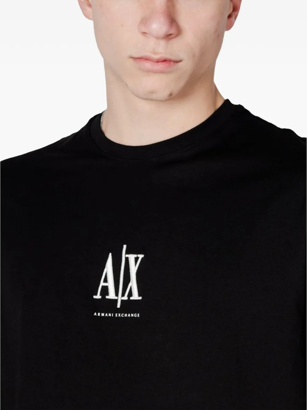 Armani Exchange T-shirt met geborduurd logo Zwart