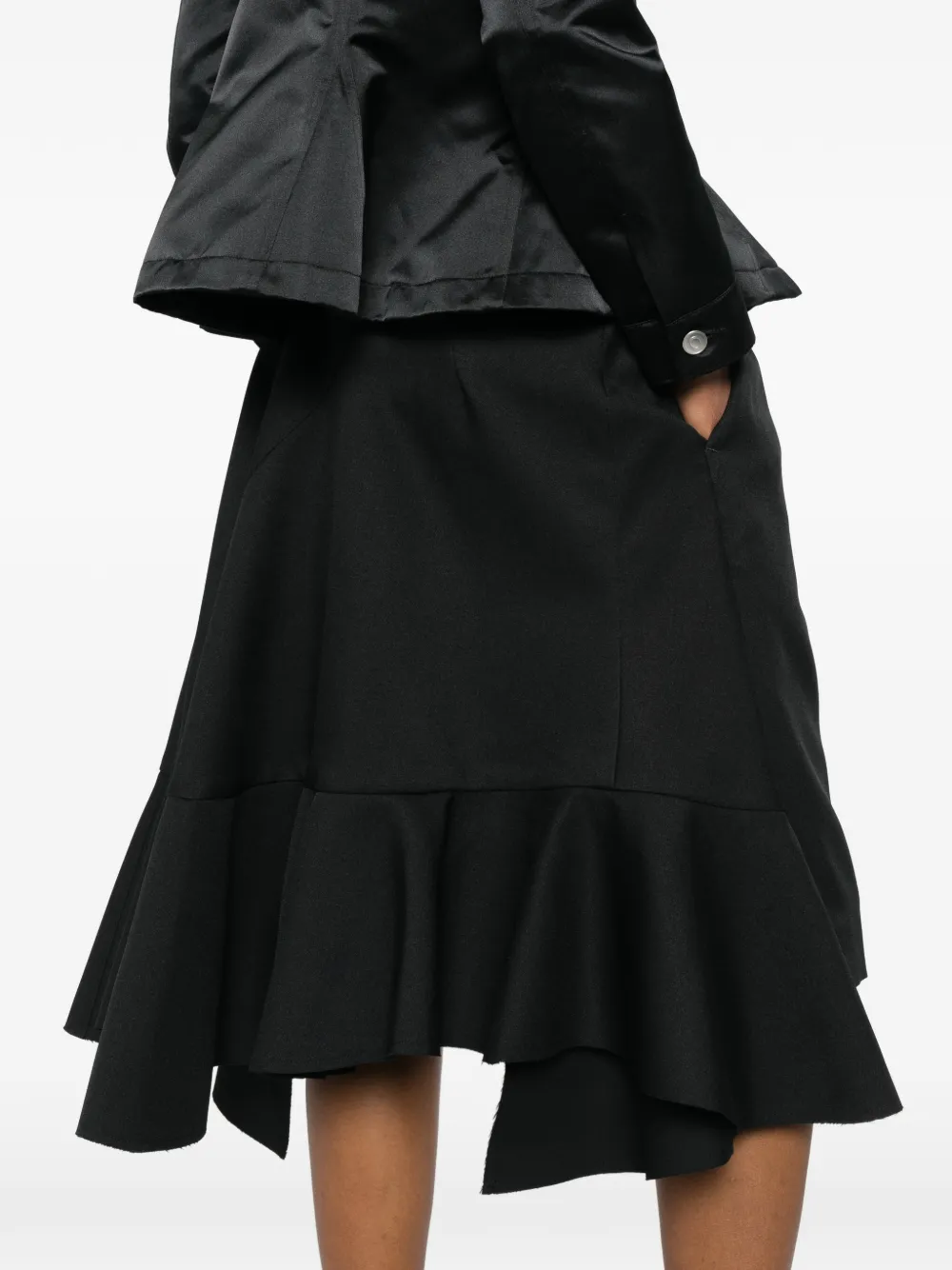 Comme Des Garçons Asymmetrische shorts met ruches Zwart