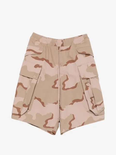 R13 camouflage-pattern cargo shorts
