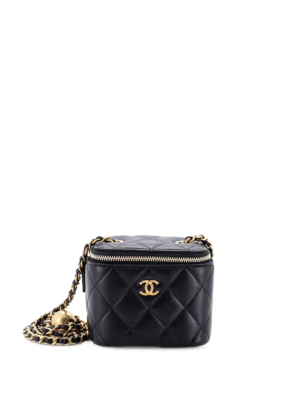 Chanel Pre-owned Pearl Crush Vanity Case with Chain Quilted Lambskin Mini Clutch Bag in Black