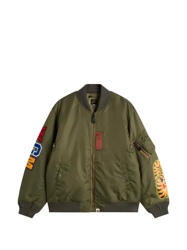 A BATHING APE MA-1ジャケット オリーブグリーン A BATHING APE® MA-1 グラフィック ボンバージャケット | グリーン