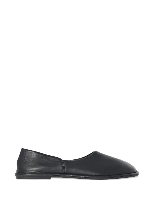 The Row Leather Round-toe Loafers in Black