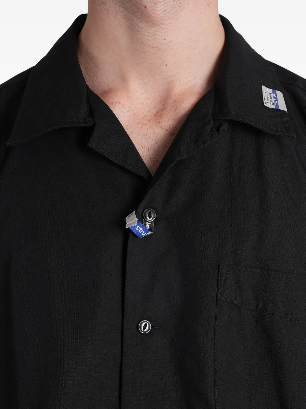 Maison MIHARA YASUHIRO Overhemd met logopatch en korte mouwen Zwart