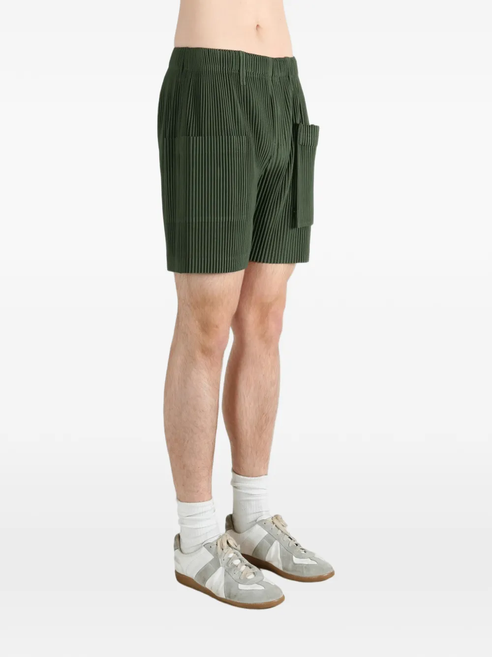 Homme Plissé Issey Miyake Geplooide bermuda shorts met opgestikte zak Groen