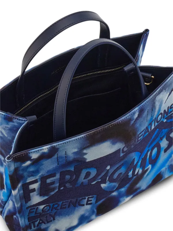Ferragamo Carnation プリント ハンドバッグ M | ブルー | FARFETCH JP