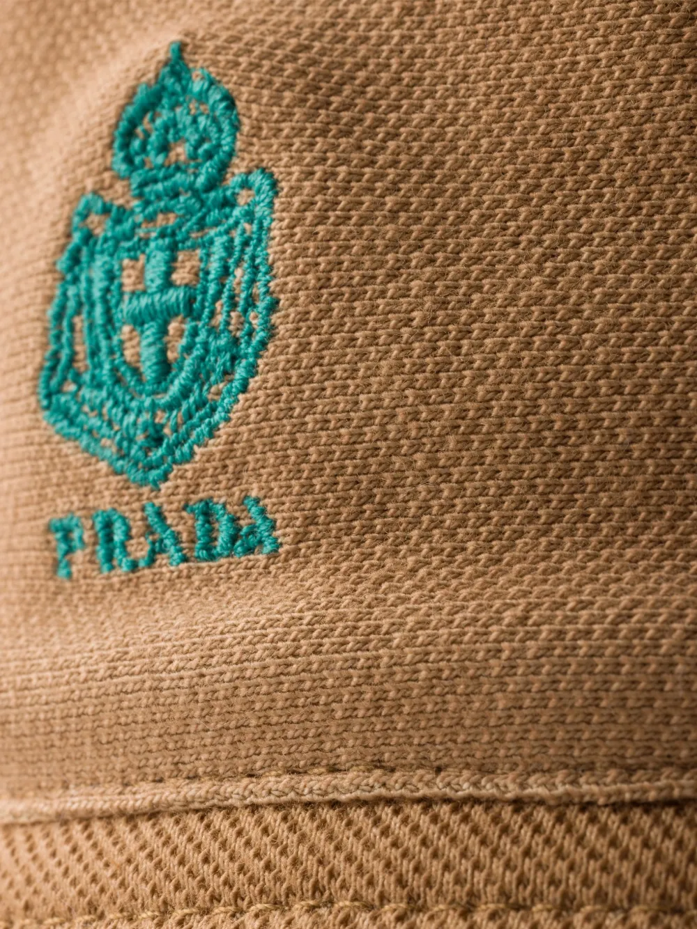 Prada Old piqué vissershoed Beige