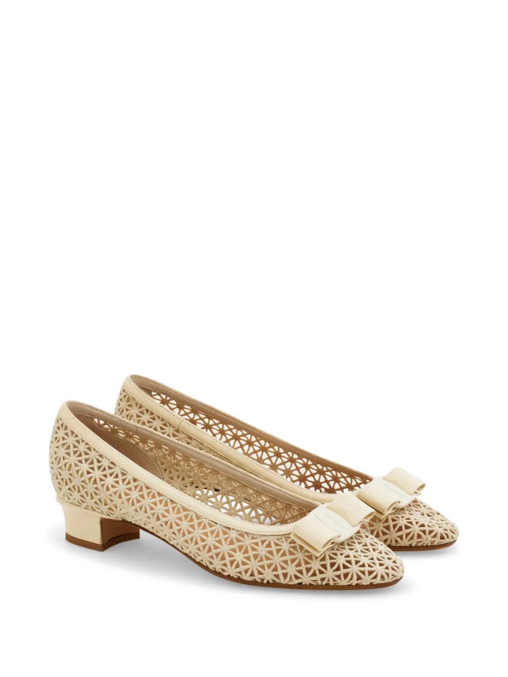 Ferragamo Macramé Vara bow pumps Wit