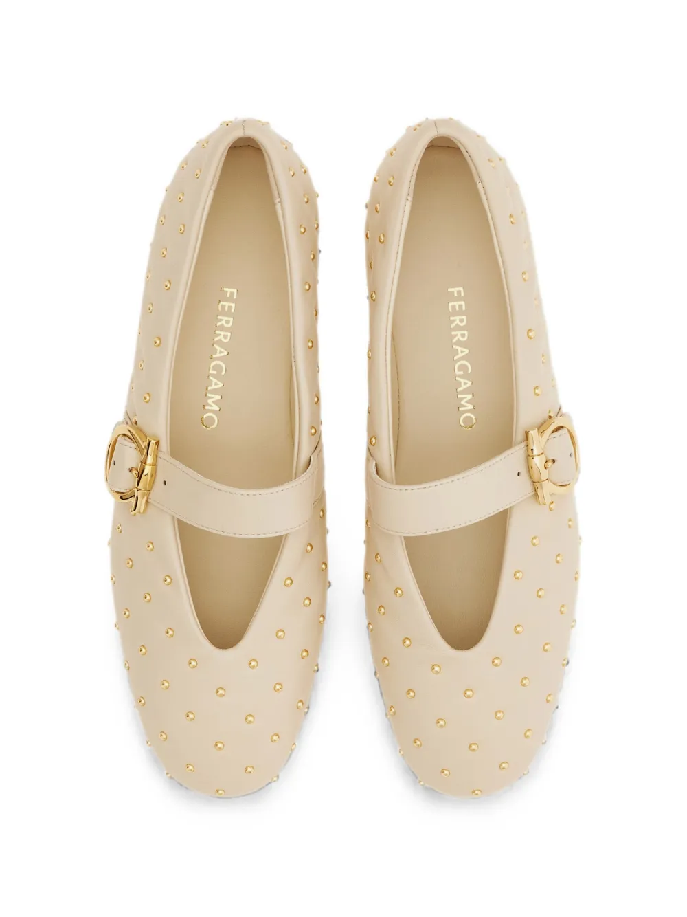 Ferragamo Gancini ballerina's met gesp en studs Beige