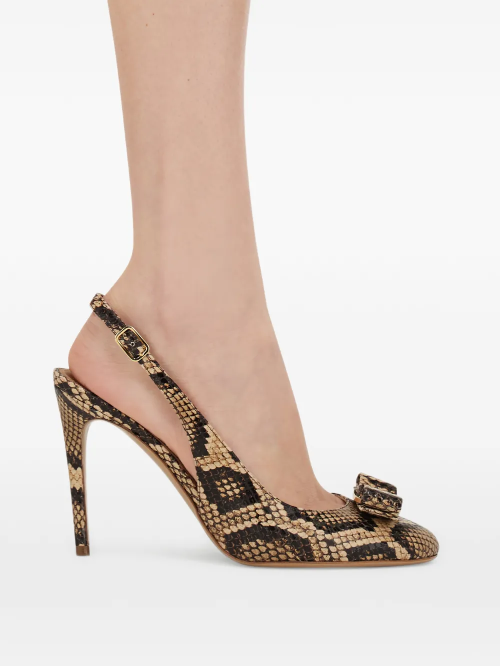Ferragamo Vara slingback pumps met strik Beige