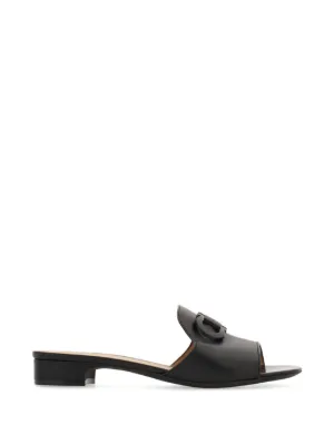 Ferragamo ヴァラリボン サンダル | ブラック | FARFETCH JP