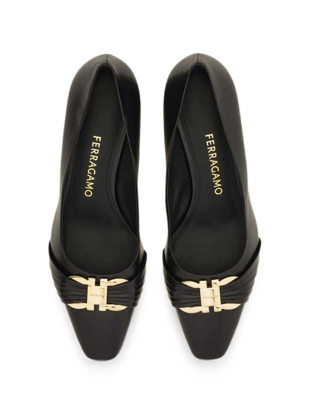 Ferragamo Gancini ornament pumps Zwart