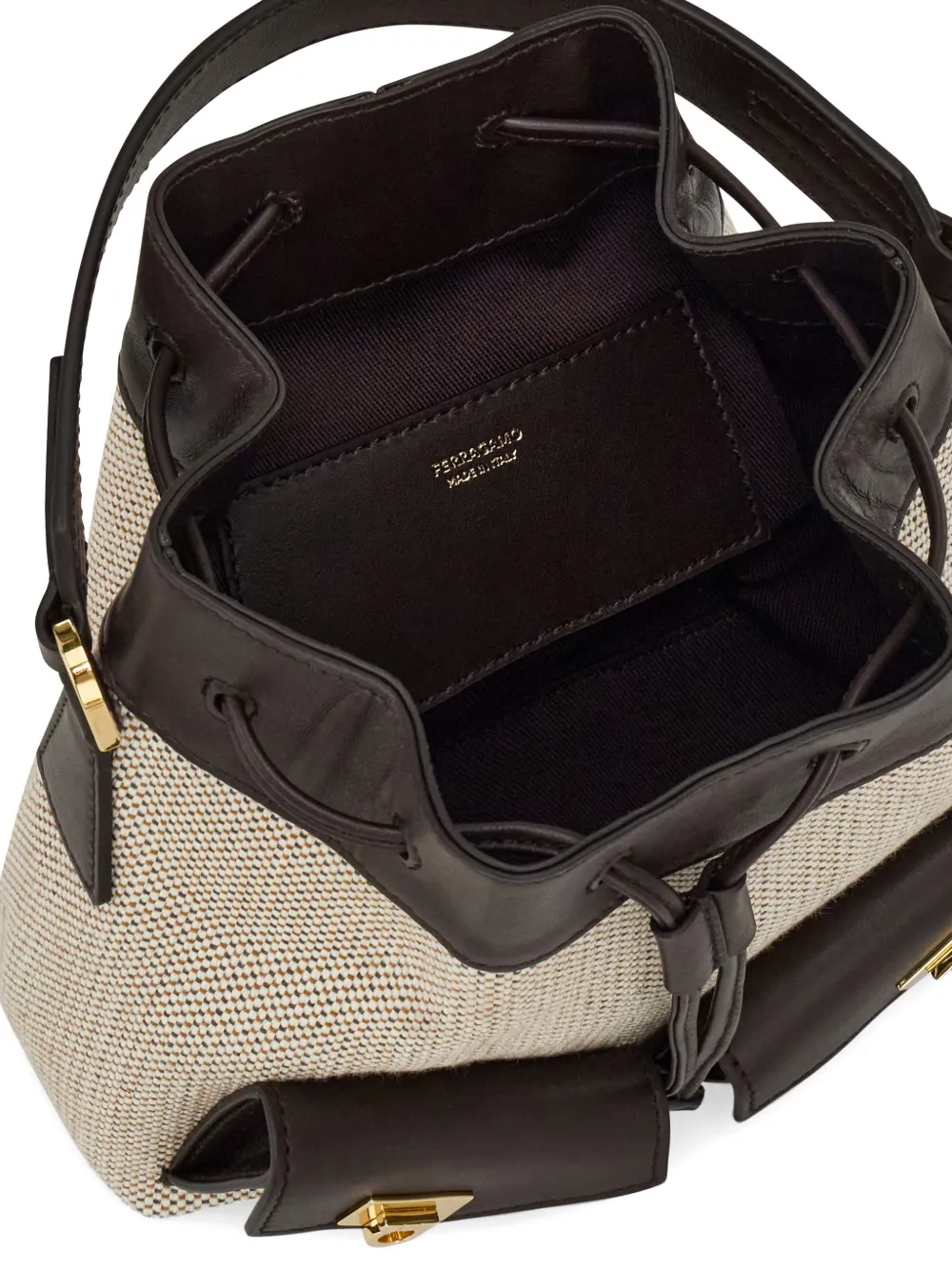 multipocket bucket bag, image 5 of 7
