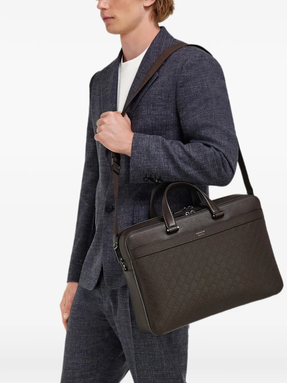 Ferragamo Aktetas met monogram Bruin