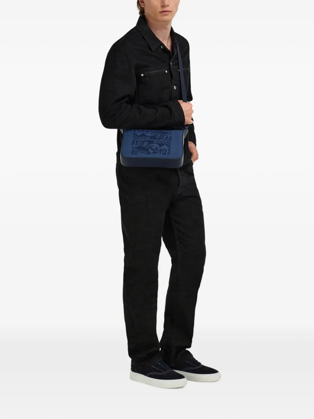 Ferragamo Schoudertas met logo Blauw