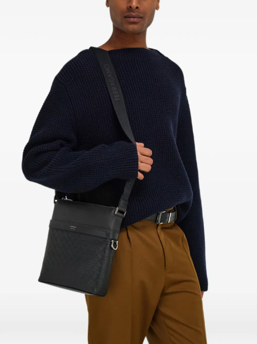 Ferragamo Messengertas met monogram Zwart