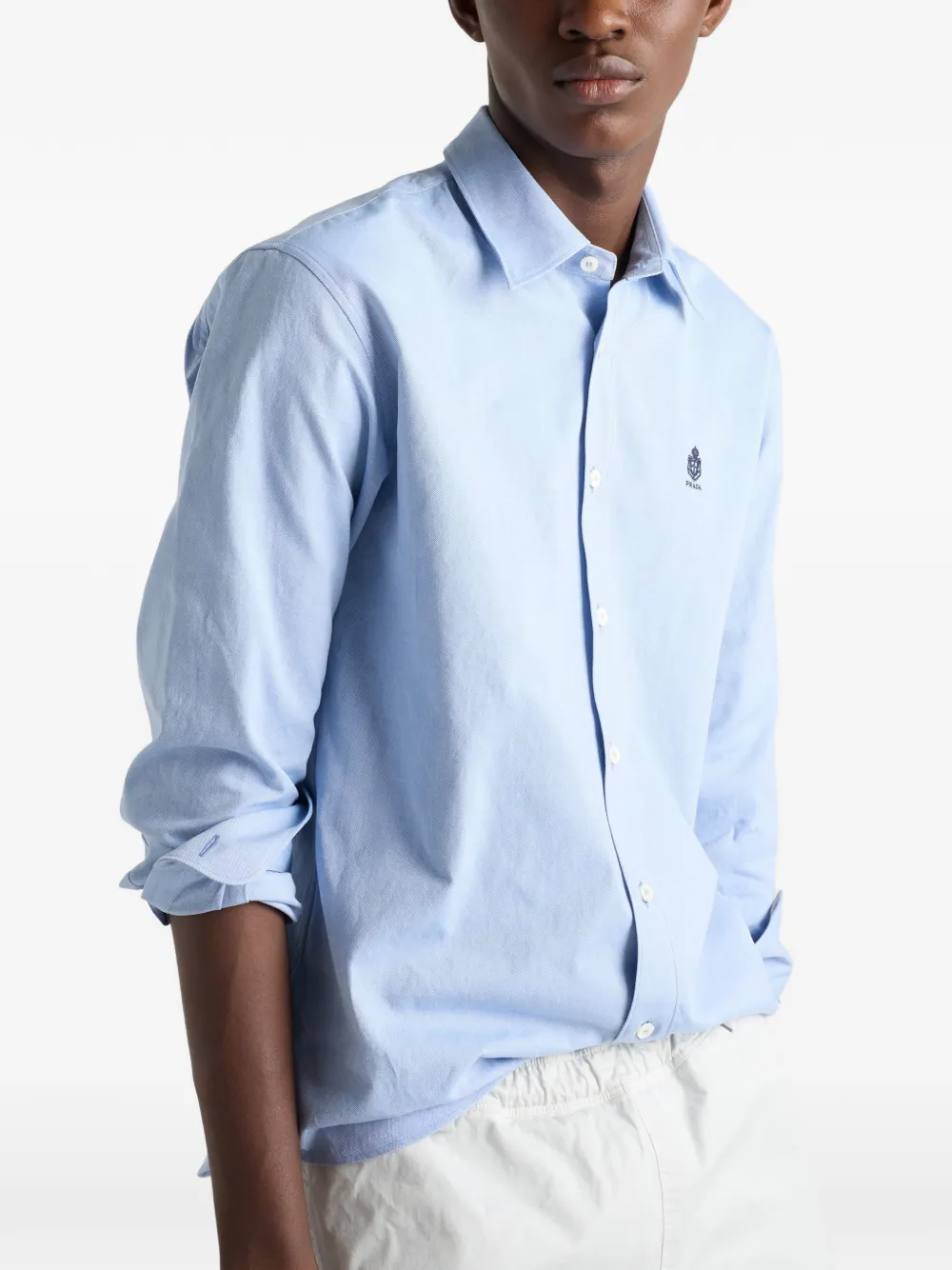 Prada overhemd met geborduurd logo en puntige kraag Blauw