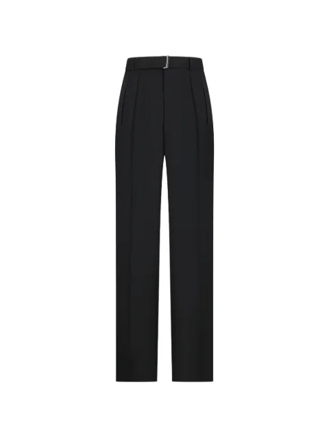 Tagliatore pantalones con cinturón