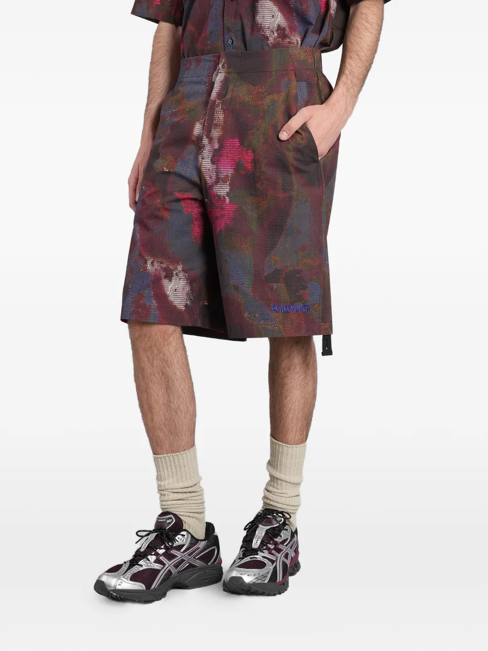 Peacemaker Oamc Shorts met geborduurd logo Rood