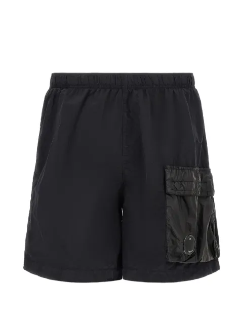 C.P. Company shorts de playa con aplique Lens