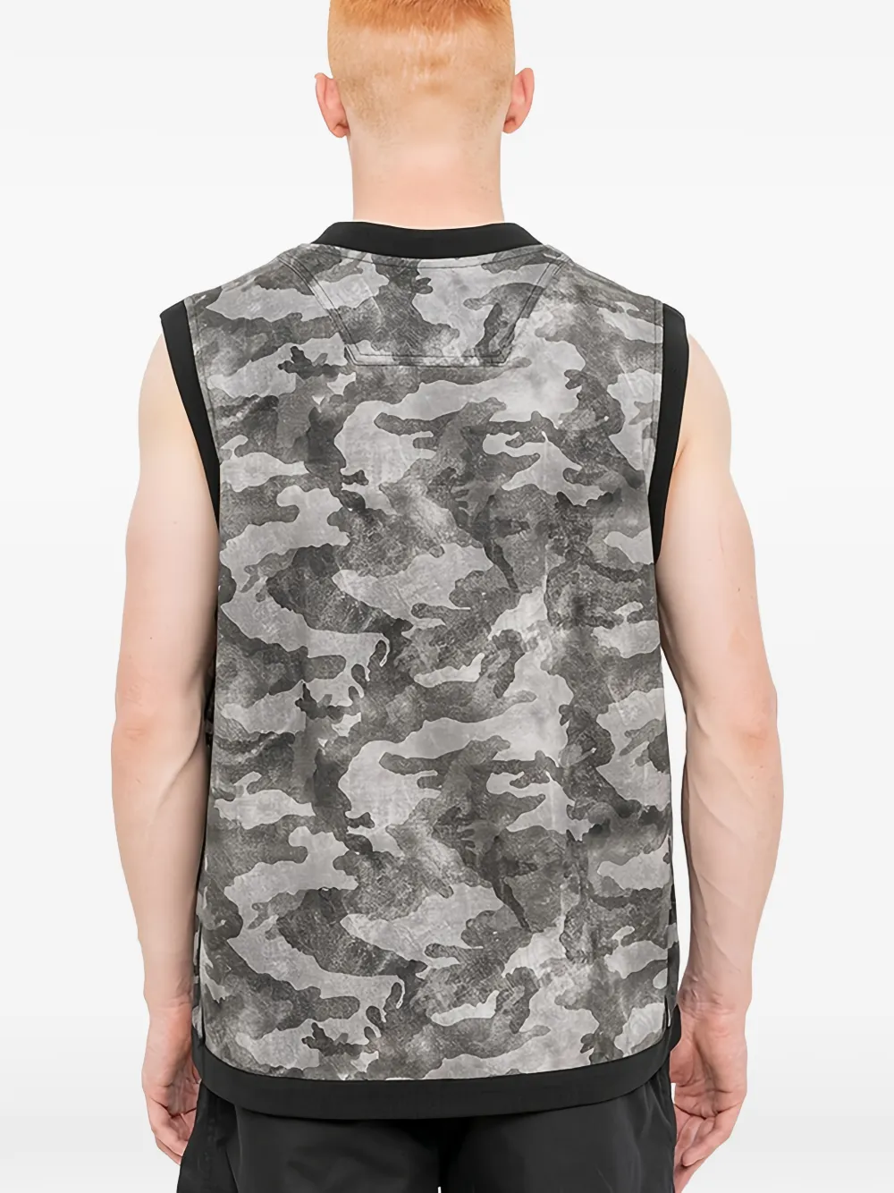 Juun.J Mouwloos T-shirt met camouflageprint Grijs