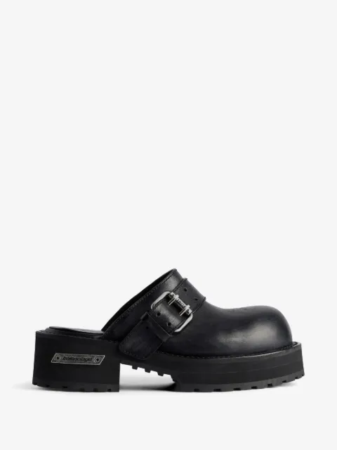 Balenciaga mules con piel y hebilla