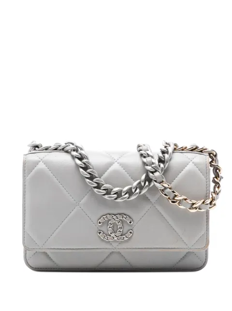 CHANEL Pre-Owned 2021-2025 Quilted Lambskin 19 Wallet on Chain satchel