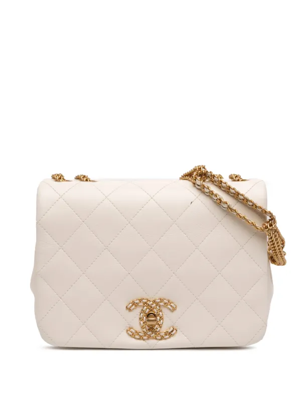Chanel Pre-owned 2021-2025 Small Quilted Lambskin on and on Chain Flap Shoulder Bag in White