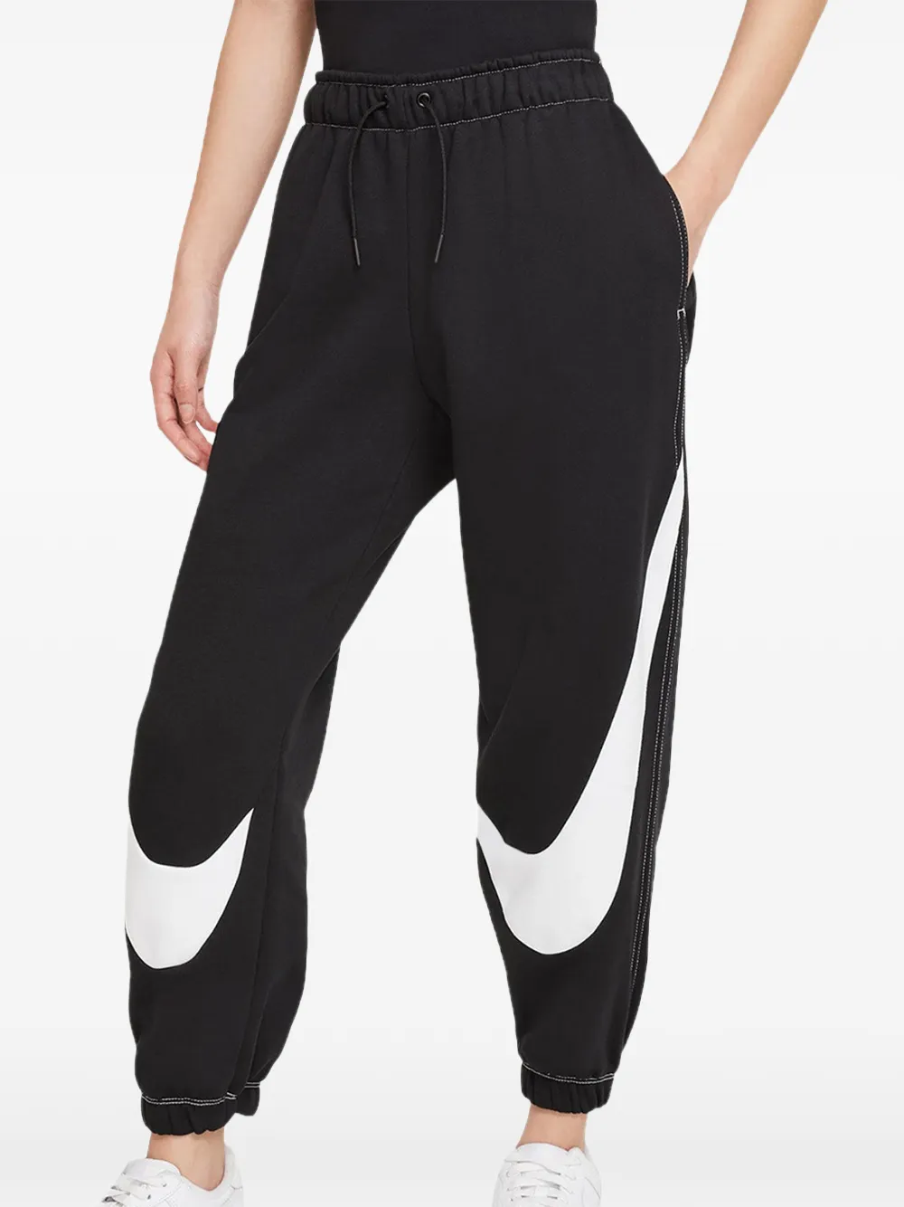 Nike Swoosh logo-print track trousers - Schwarz