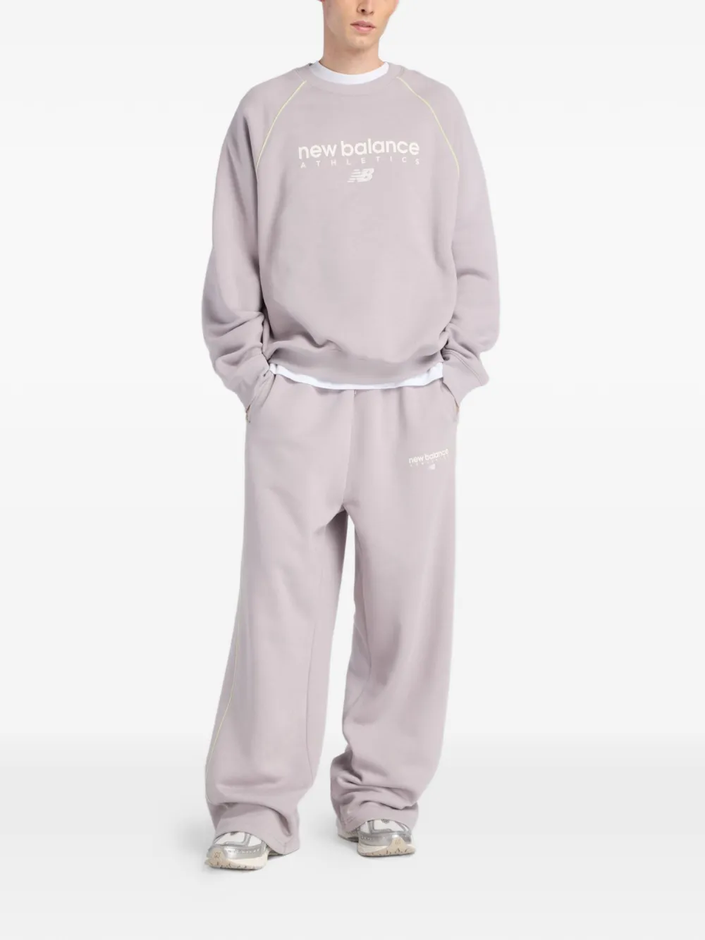 New Balance Trackside Fleece sweater met ronde hals Paars