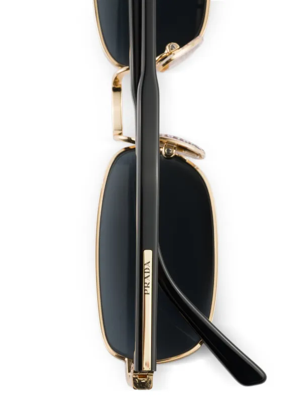 PRADA プラダ　サングラス　ブラック　ゴールド　ウェリントン　メタル　希少品 Prada Eyewear Sunglasses With The Iconic Metal Plaque | Gold