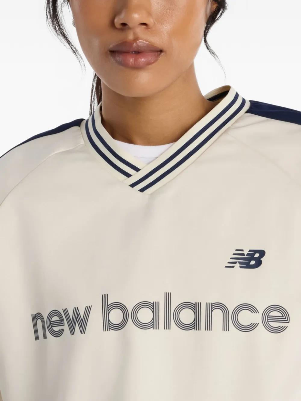 New Balance Satijnen sweater met gestreepte afwerking Beige