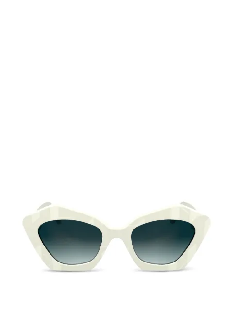 Karl Lagerfeld lentes de sol con armazón geométrica