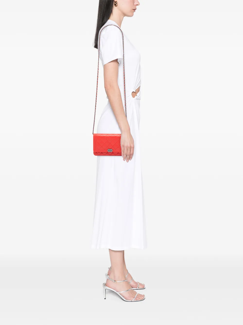 Chanel Pre-owned 2014-2015 Quilted Lambskin Boy Wallet on Chain Crossbody Bag in Red, view 2