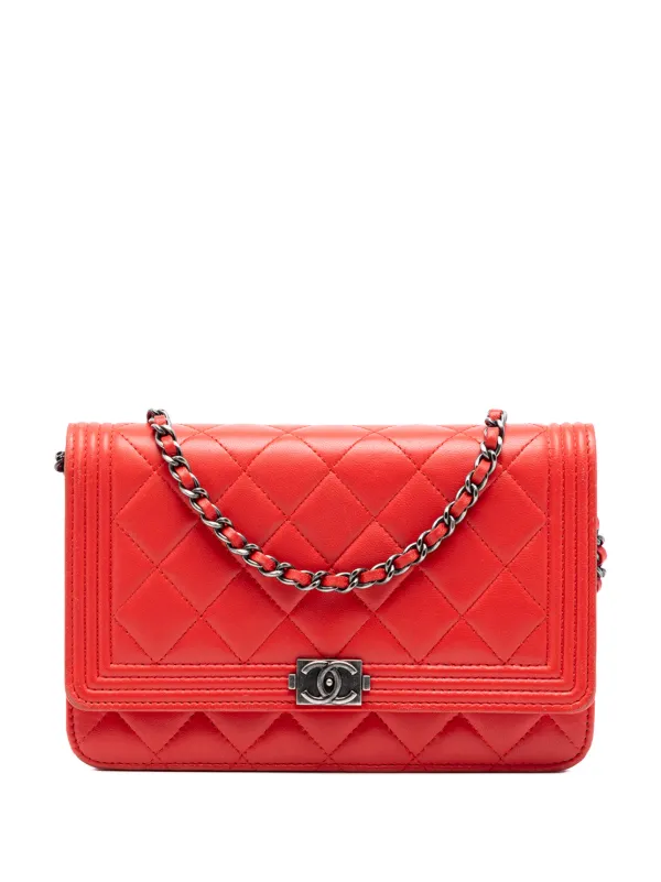 Chanel Pre-owned 2014-2015 Quilted Lambskin Boy Wallet on Chain Crossbody Bag in Red
