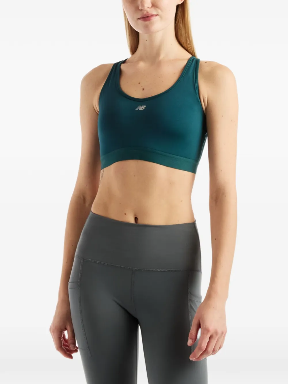 New Balance Essential Run sports bra - Grün