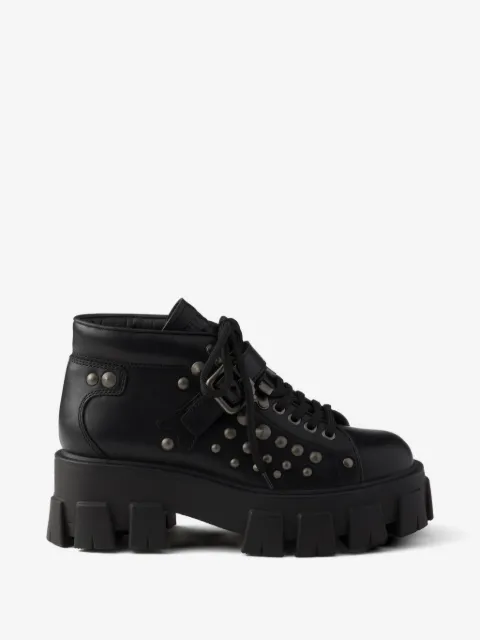 Prada bottes en cuir cloutées Monolith