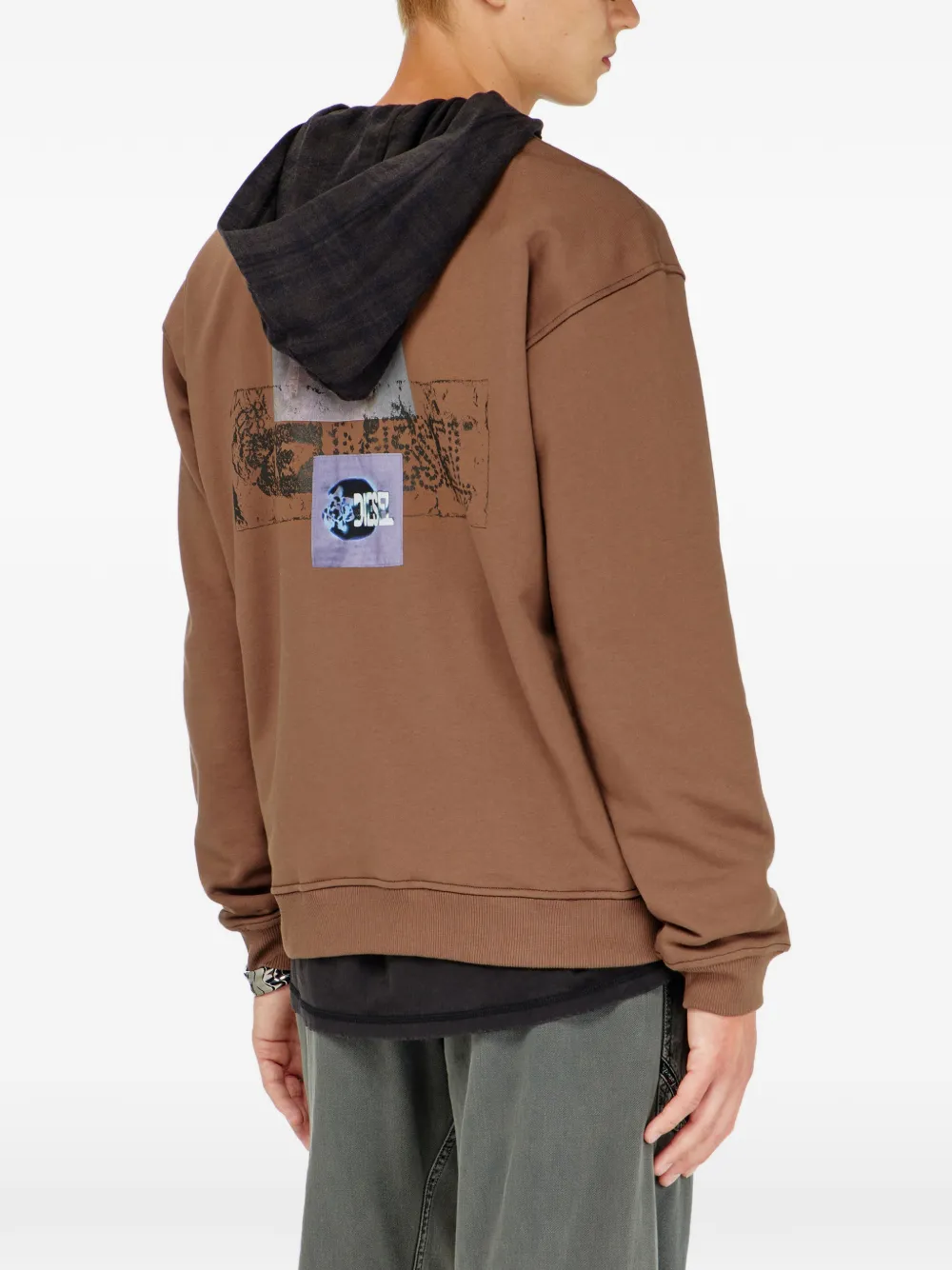 Diesel Sweater met grafische print en patches Bruin