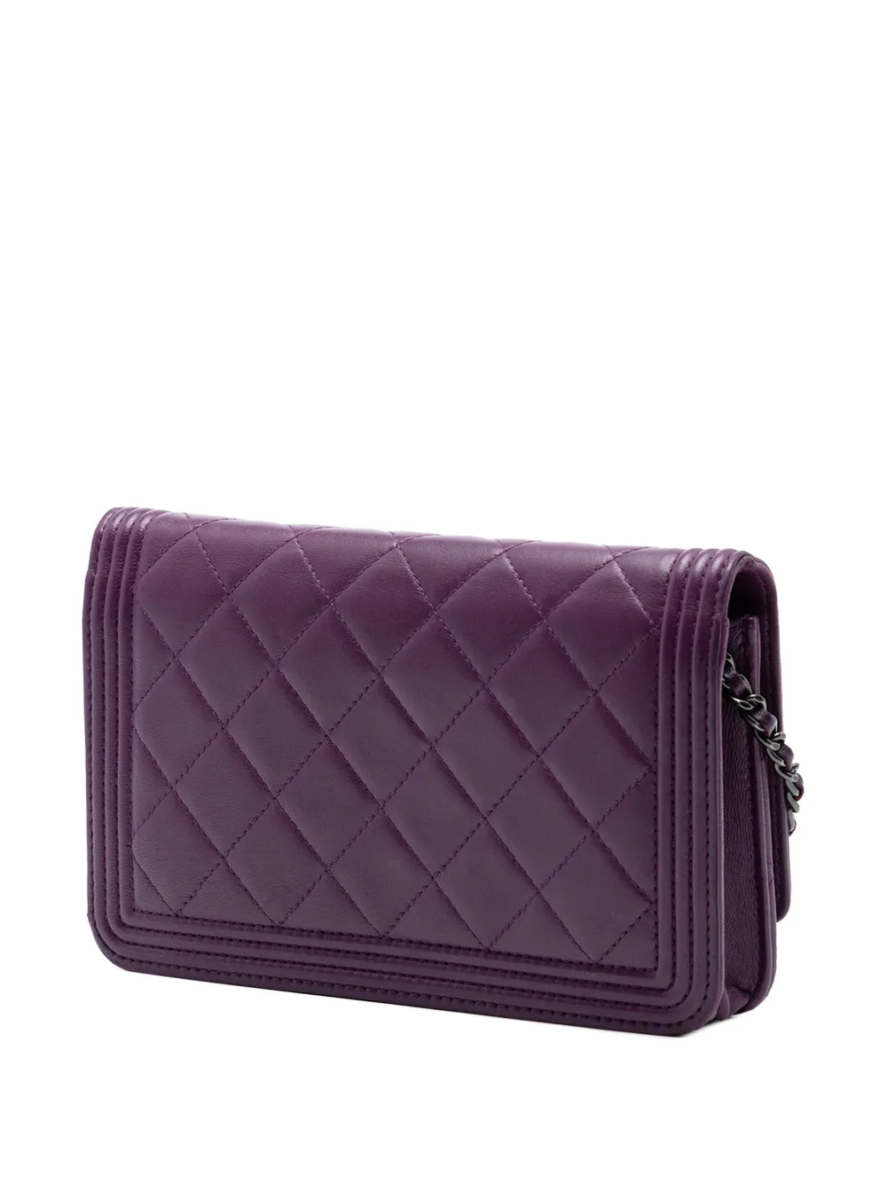  Chanel Pre-owned Pochette Portefeuille à Bandoulière Boy En Cuir D'agneau Matelassé à Bride En Chaîne (2015-2016) - Violet 