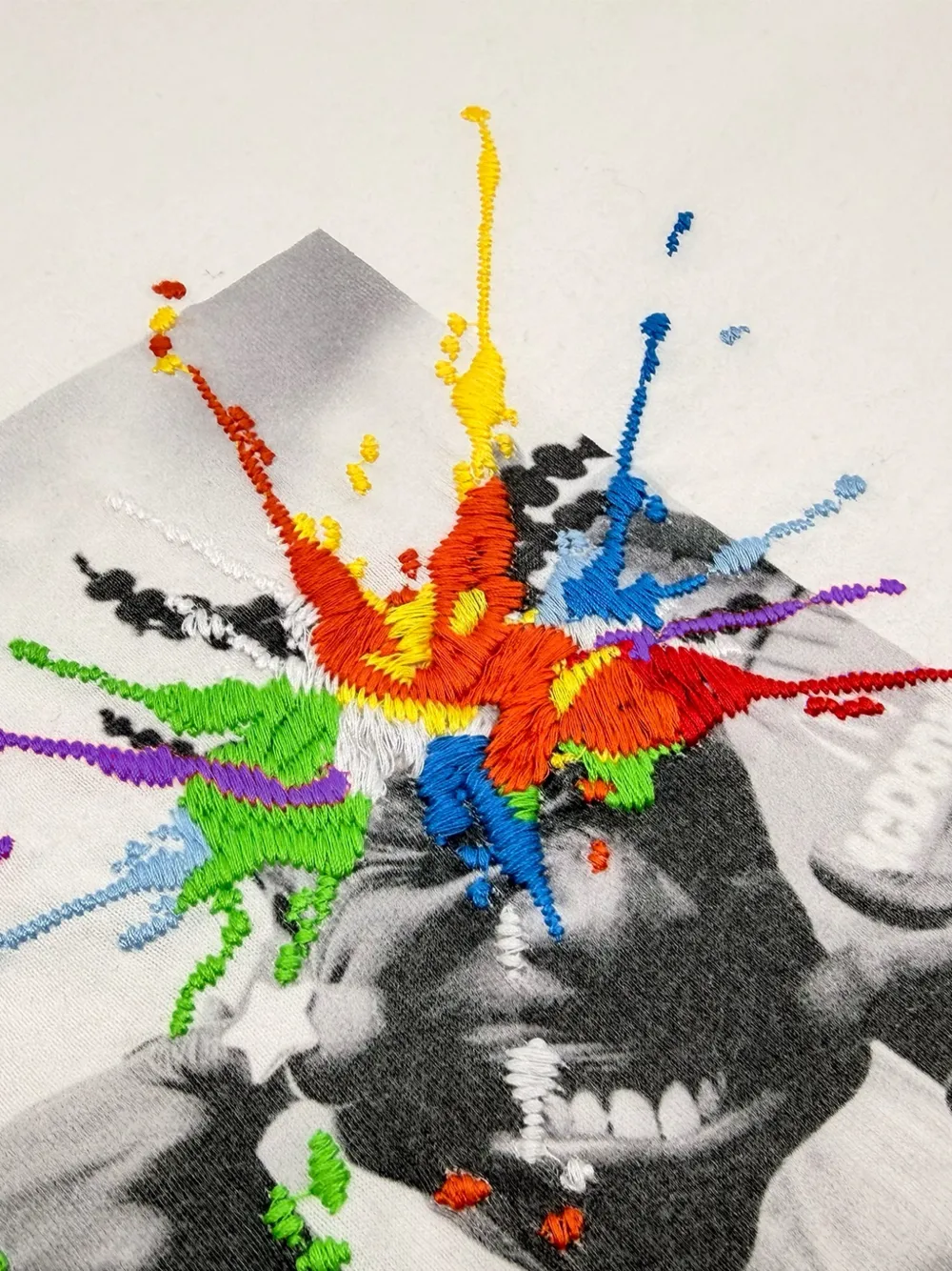 Mostly Heard Rarely Seen T-shirt met print Wit