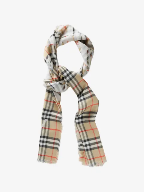 Burberry Schal mit Fransen