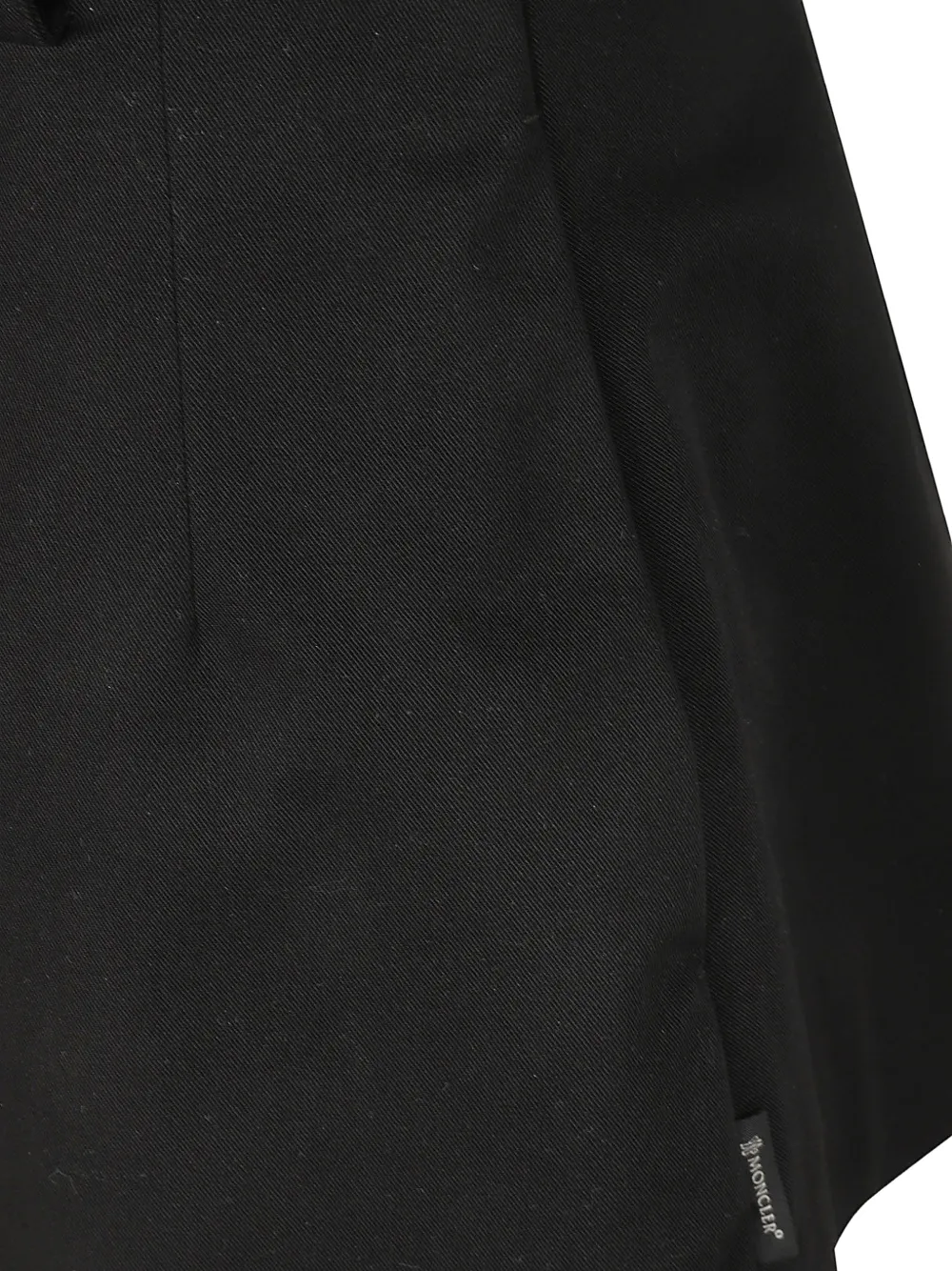 Moncler Geplooide shorts met ceintuur Zwart