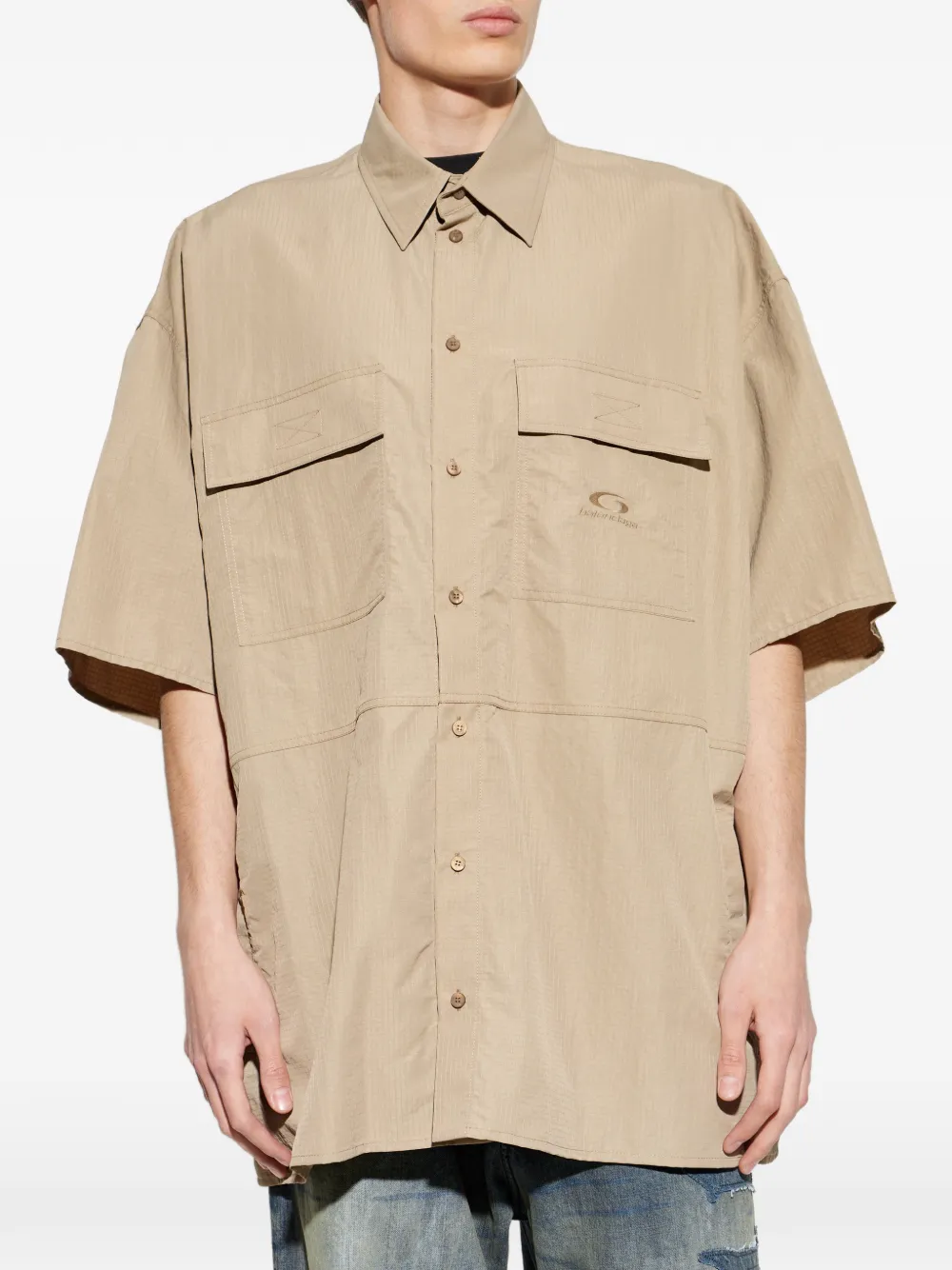 Balenciaga Overhemd met zak en korte mouwen Beige