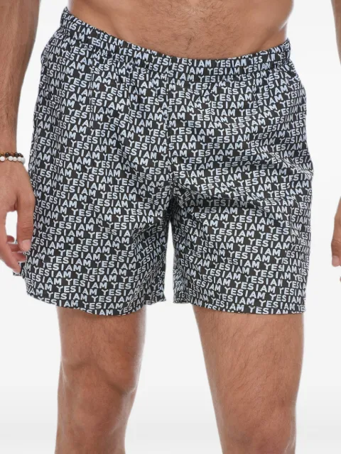 yes i am logo-print swim shorts
