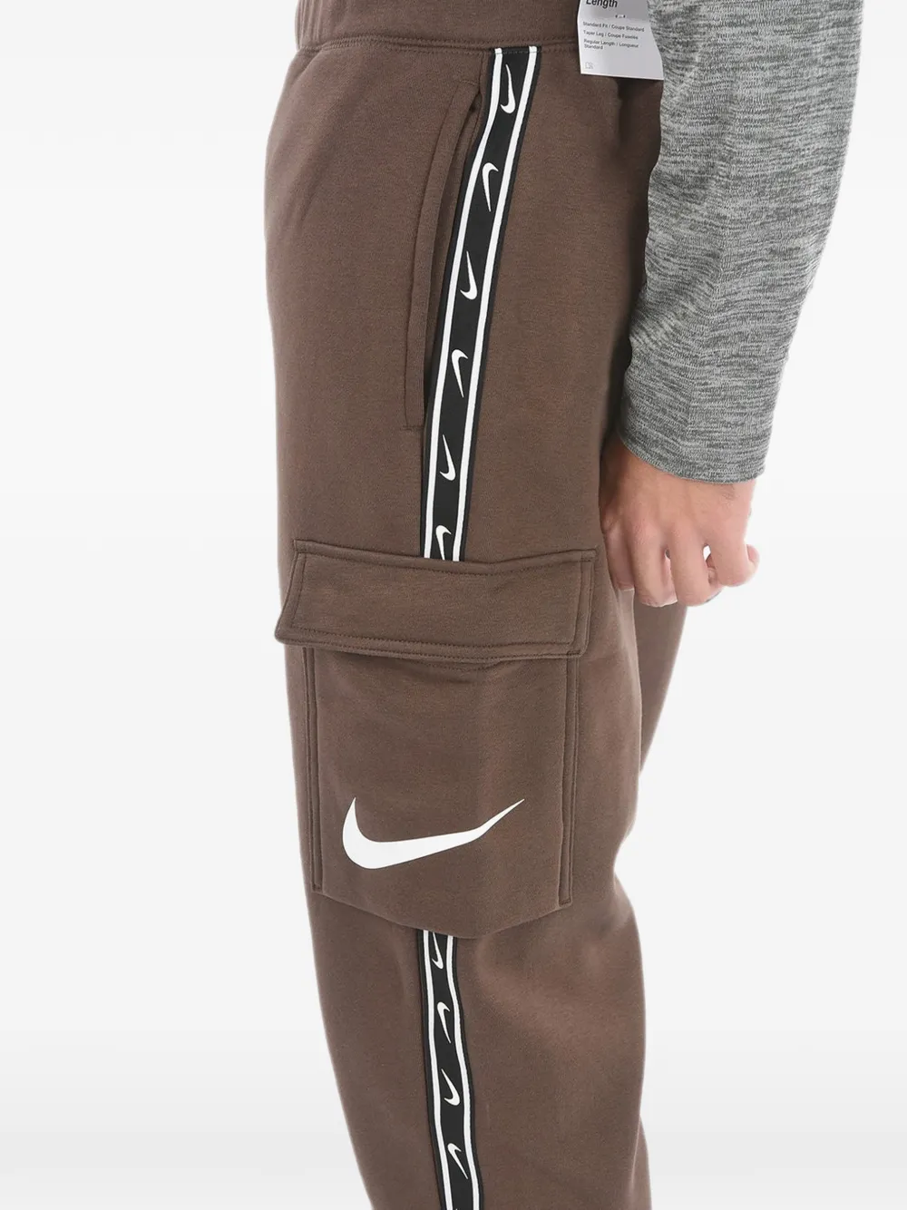 Nike logo-stripe cargo pants Bruin