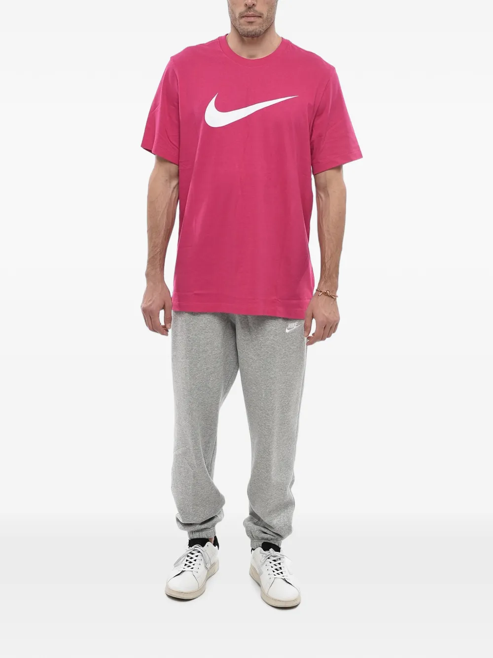 Nike Swoosh logo-print cotton T-shirt Roze