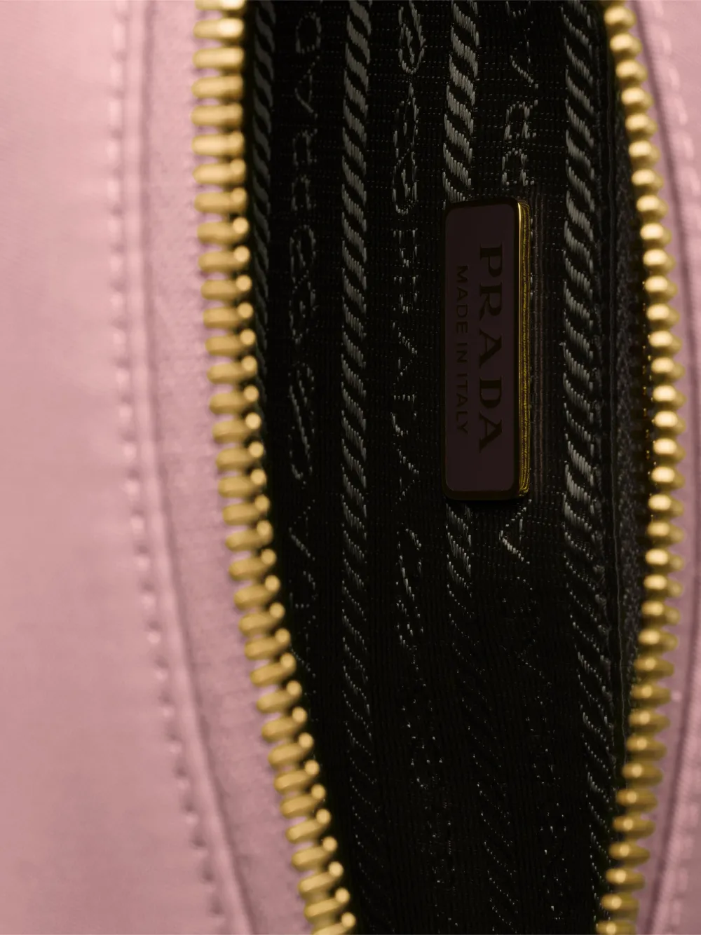 Prada Re-Nylon buidel Roze