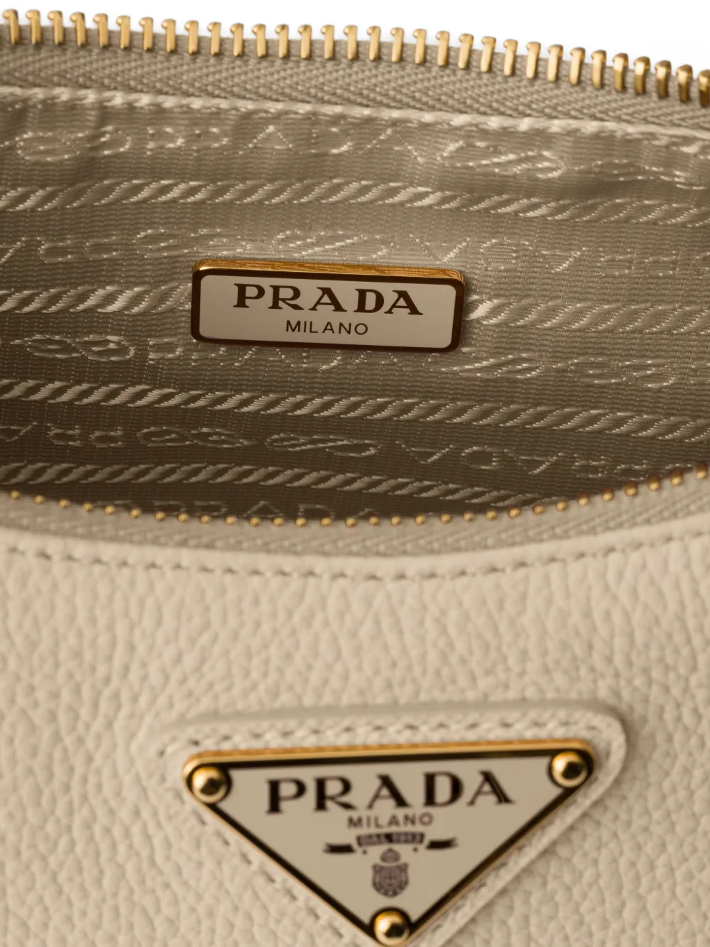 Prada Re-Edition 2005 schoudertas van nubuck en saffiano leer Beige